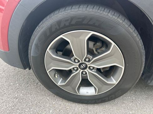 Used 2013 Hyundai Santa Fe GLS FWD image 11
