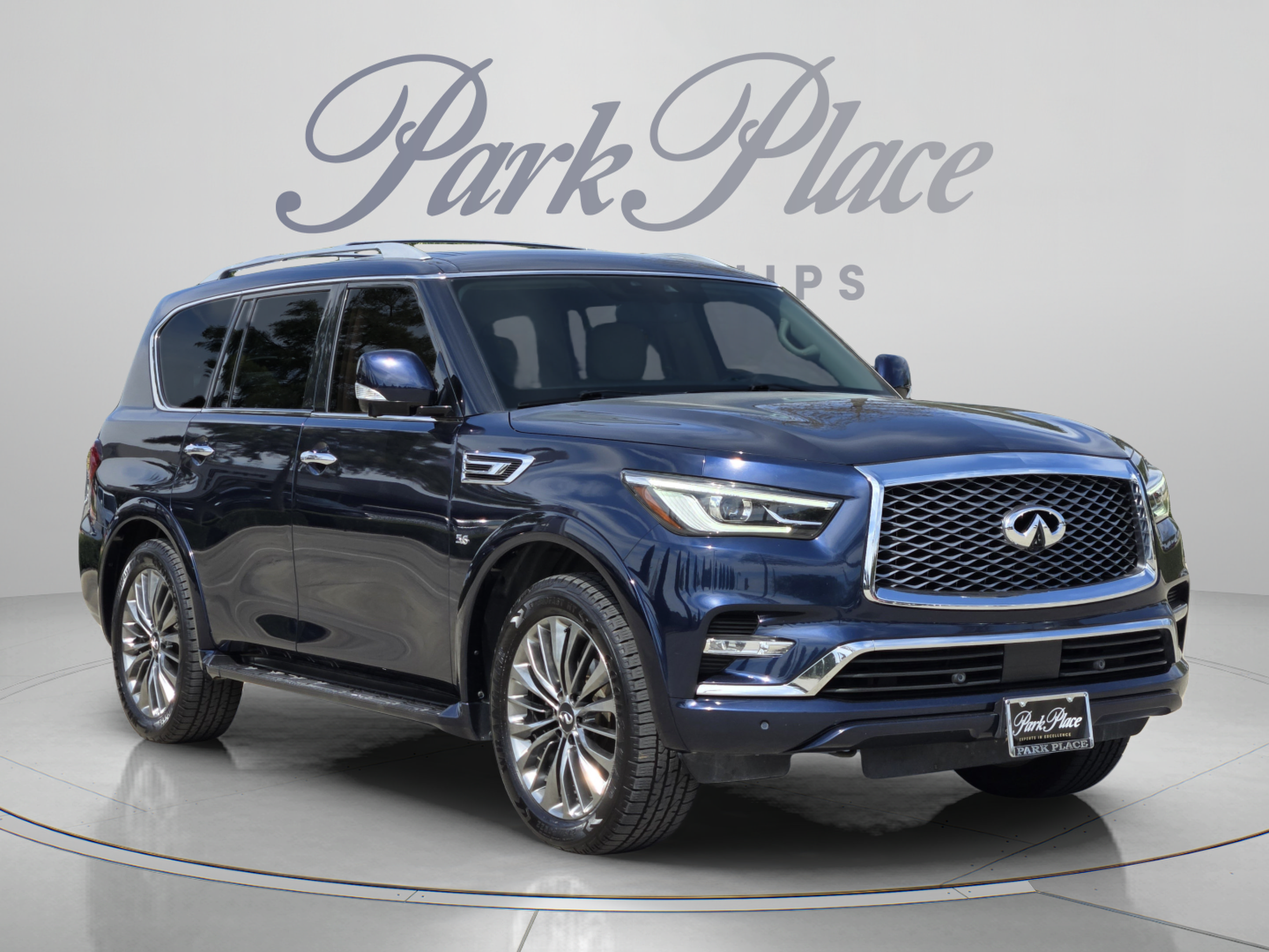 Used 2018 INFINITI QX80 4WD w/ Driver Assistance Package image 7