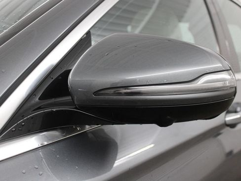 Used 2023 Mercedes-Benz E 350 4MATIC Sedan image 7