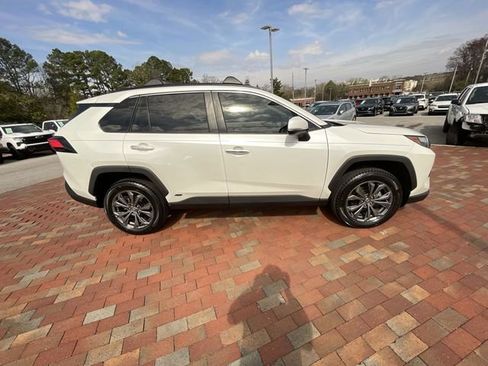 Used 2022 Toyota RAV4 Limited image 37