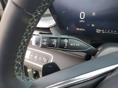 Certified 2025 Buick Enclave Preferred image 30