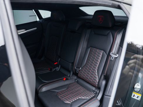 Used 2021 Lamborghini Urus image 42