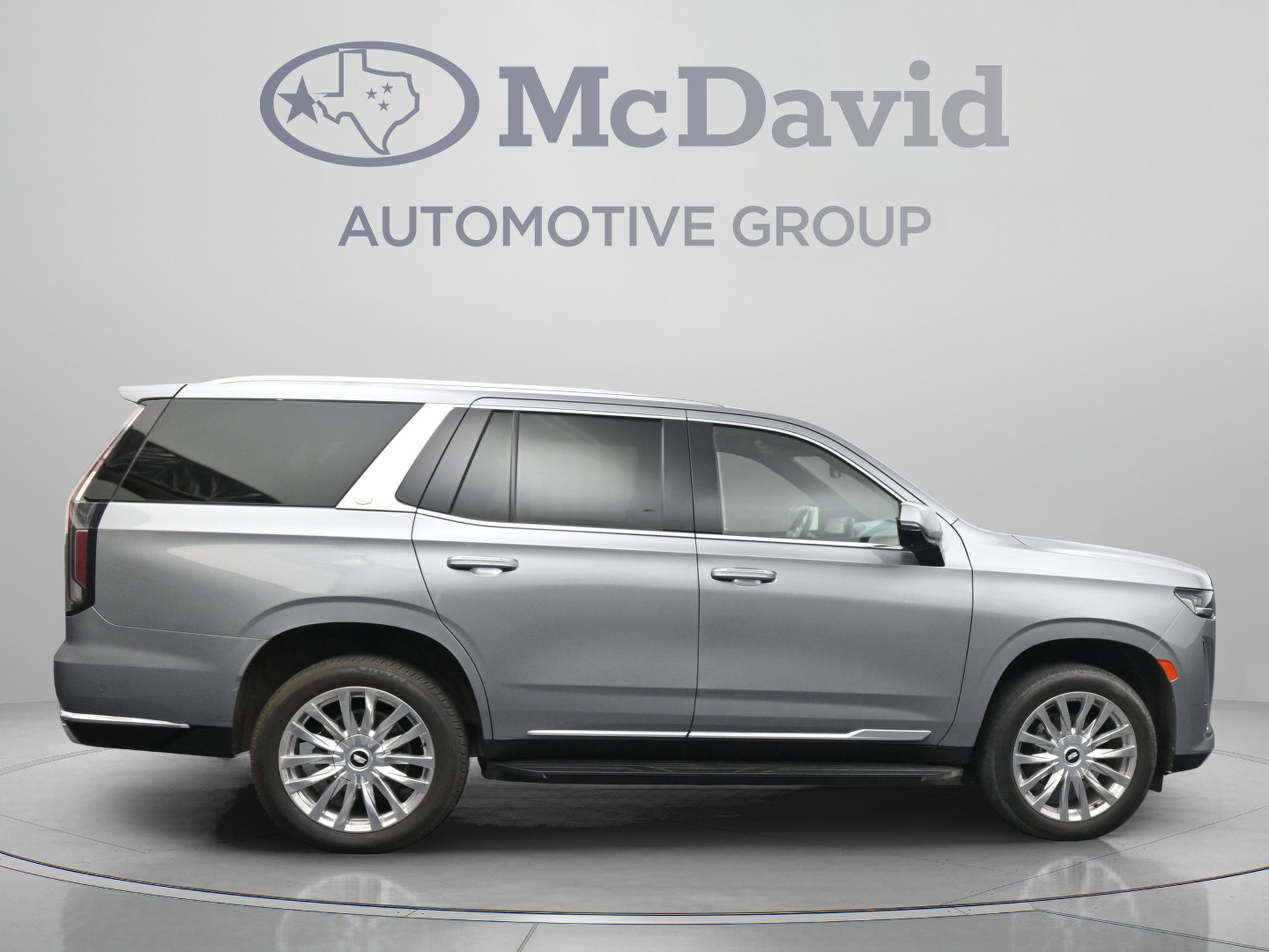 Used 2023 Cadillac Escalade Premium Luxury AWD/4WD image 9