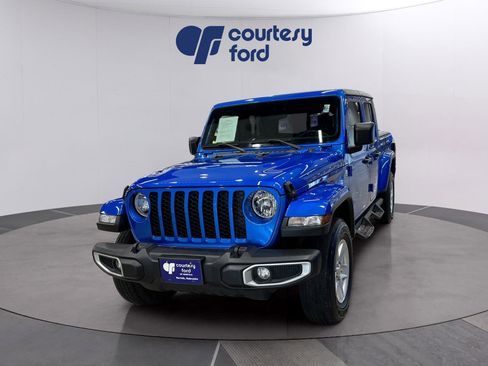 Used 2021 Jeep Gladiator Sport image 3