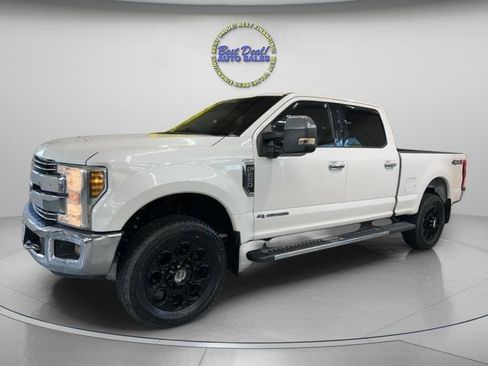 Used 2019 Ford F250 Lariat w/ Lariat Ultimate Package AWD/4WD image 1