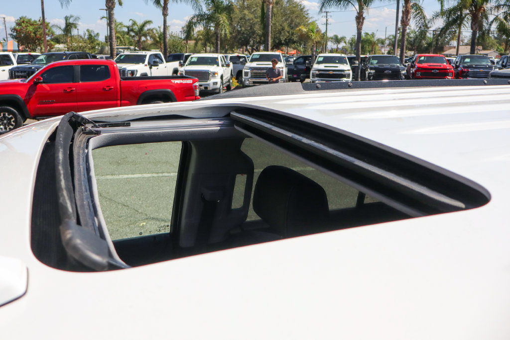 Used 2020 Chevrolet Tahoe Premier RWD image 31