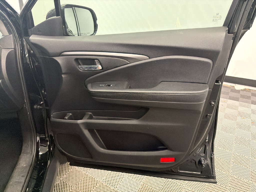 Used 2021 Honda Pilot Special Edition image 16