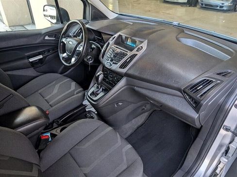 Used 2018 Ford Transit Connect XLT image 4