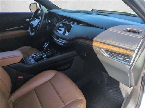 Used 2023 Cadillac XT4 Sport image 30