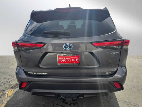 Used 2022 Toyota Highlander XLE image 4