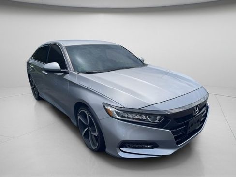 Used 2019 Honda Accord Sport image 5