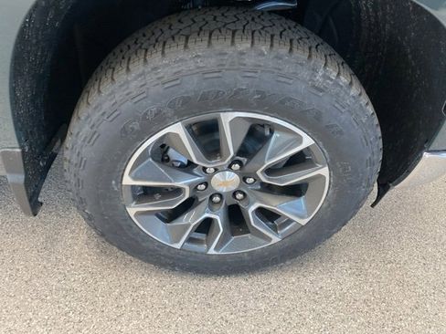 New 2025 Chevrolet Silverado 1500 LT w/ Leather Package image 30