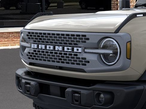 New 2025 Ford Bronco Badlands image 19