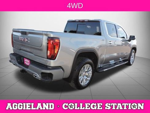 Used 2024 GMC Sierra 1500 Denali w/ Technology Package AWD/4WD image 4