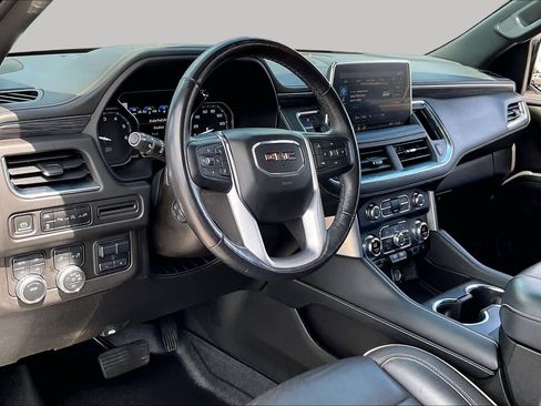 Used 2021 GMC Yukon SLT w/ Rear Media and Nav Package AWD/4WD image 18