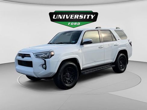 Used 2020 Toyota 4Runner SR5 Premium w/ Moonroof Package AWD/4WD image 7