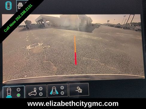 Used 2025 GMC Yukon Denali AWD/4WD image 32