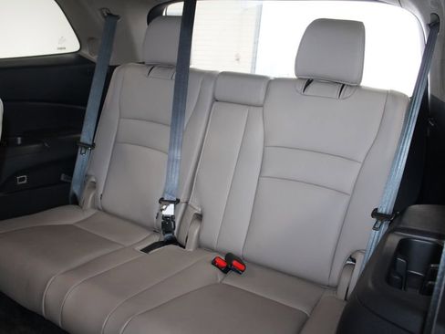 Used 2019 Honda Pilot Elite image 37