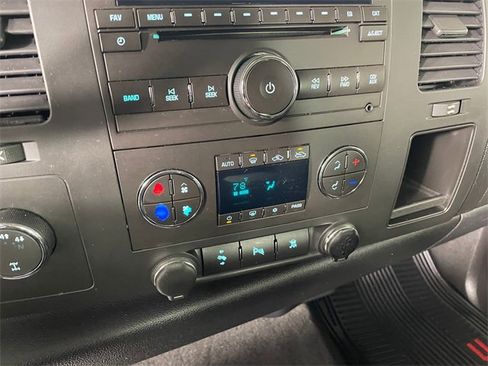 Used 2011 GMC Sierra 1500 SLE w/ Power Tech Package image 8