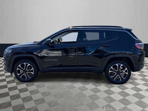 Used 2022 Jeep Compass Limited AWD/4WD image 3