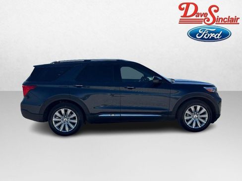 Used 2022 Ford Explorer Limited w/ Equipment Group 301A AWD/4WD image 5
