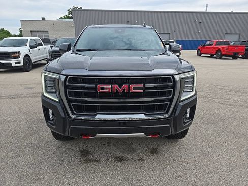 Used 2024 GMC Yukon XL AT4 w/ AT4 Premium Plus Package AWD/4WD image 2