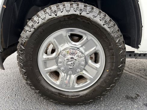 Used 2022 RAM 3500 Tradesman w/ Chrome Appearance Group AWD/4WD image 26