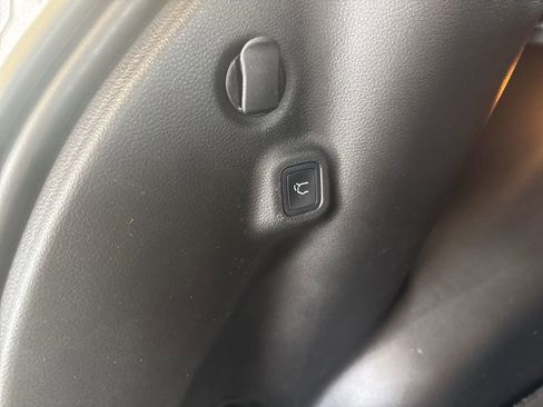 Used 2023 Jeep Compass Latitude w/ Convenience Group image 40