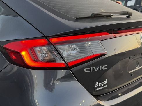 Used 2025 Honda Civic Sport image 11
