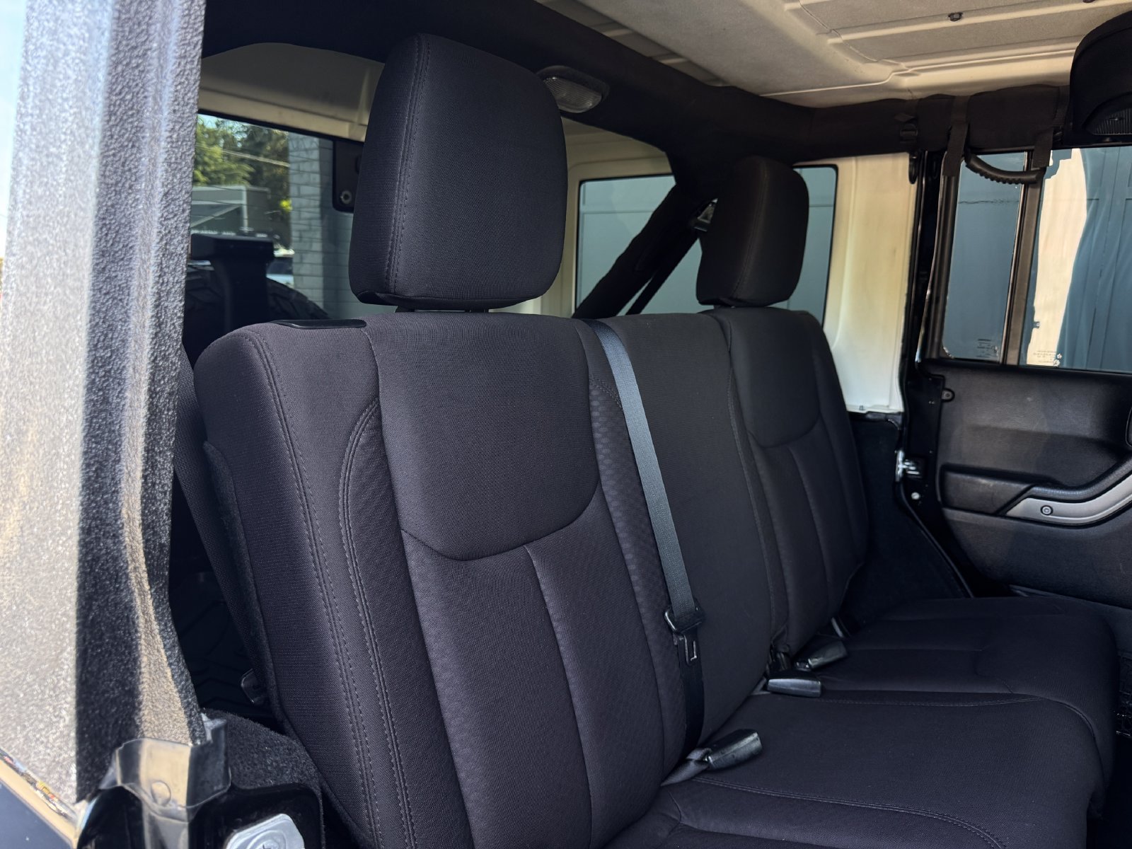 Used 2015 Jeep Wrangler Unlimited Sport AWD/4WD image 17