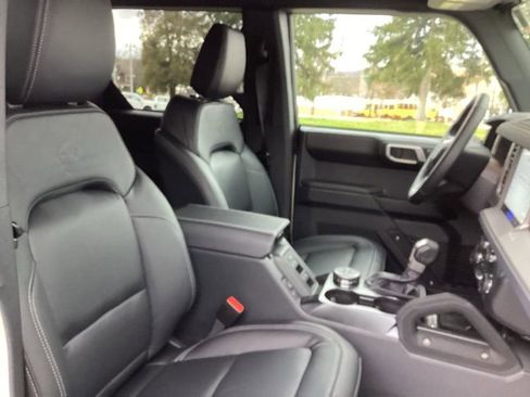 New 2025 Ford Bronco Outer Banks w/ Sasquatch Package image 20