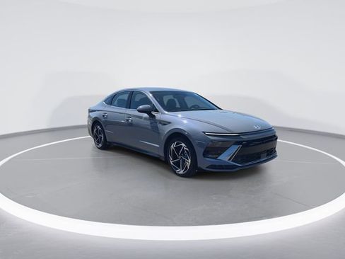 New 2026 Hyundai Sonata SEL FWD image 2