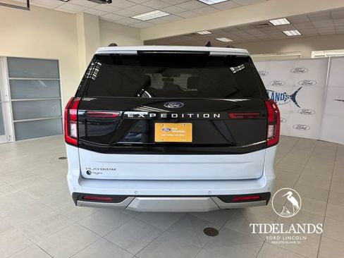 Certified 2025 Ford Expedition Platinum AWD/4WD image 7