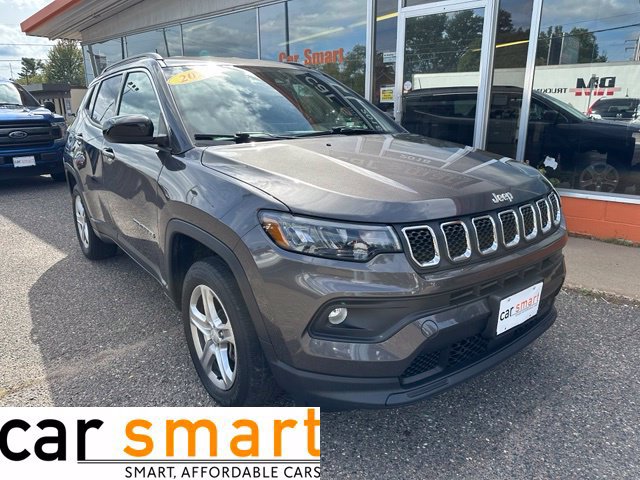 Used 2023 Jeep Compass Latitude w/ Convenience Group AWD/4WD image 1