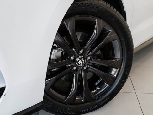 Used 2023 Toyota Sienna XSE image 2