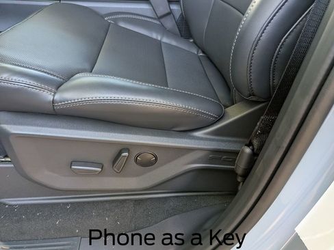 New 2026 Ford Expedition Platinum image 19