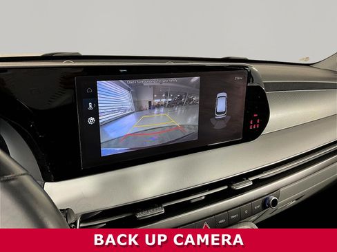Used 2024 Hyundai Palisade SEL FWD image 14