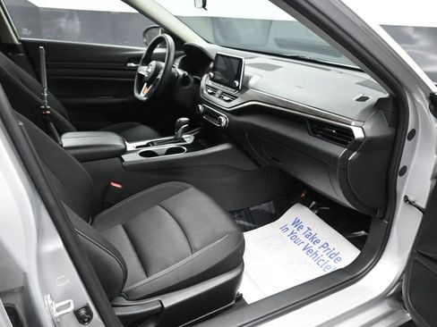 Used 2024 Nissan Altima 2.5 SV image 20