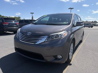 Used 2017 Toyota Sienna Limited FWD video 2