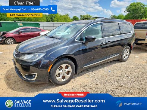 Used 2017 Chrysler Pacifica Touring-L Plus FWD image 1