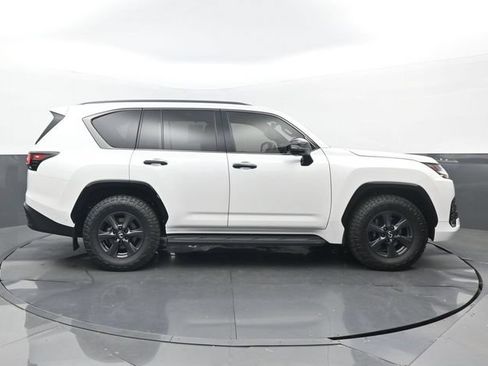 Used 2025 Lexus LX 700h Overtrail AWD/4WD image 2