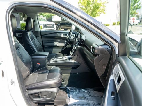 Used 2022 Ford Explorer Limited AWD/4WD image 10