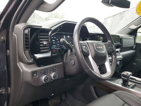 Used 2022 GMC Sierra 1500 SLT w/ SLT Premium Plus Package AWD/4WD image 17