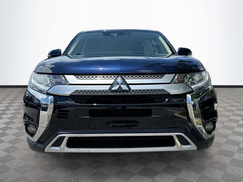Used 2020 Mitsubishi Outlander SE FWD image 2