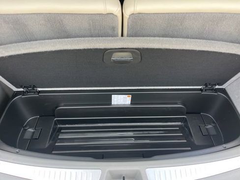 Used 2024 Cadillac XT6 Premium Luxury w/ Technology Package FWD image 7