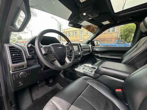 Used 2020 Ford Expedition XLT w/ Equipment Group 202A AWD/4WD image 15