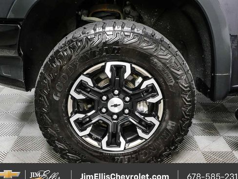 Certified 2023 Chevrolet Silverado 1500 ZR2 w/ Technology Package image 70