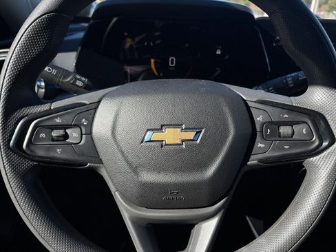 Used 2025 Chevrolet Trax LT image 27