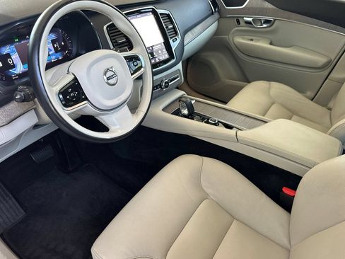 Used 2023 Volvo XC90 B6 Plus w/ Protection Package Premier AWD/4WD image 9
