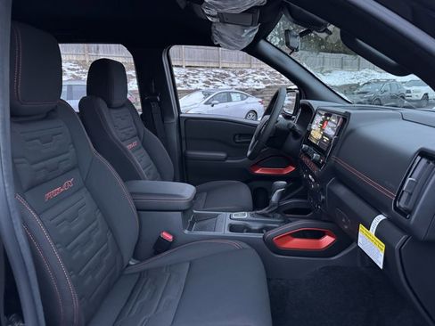 New 2026 Nissan Frontier PRO-4X w/ Pro-4x Convenience Package image 6